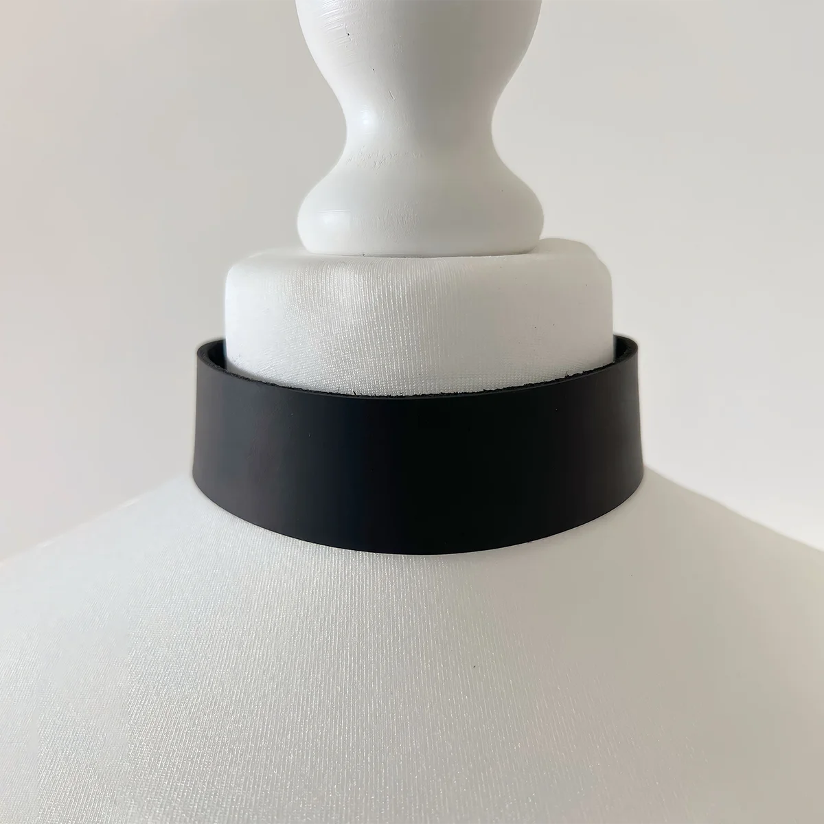 Women's Fashion Collar Simple Black PU Leather Wide Necklace Button Collar Daily Wear Accessory Collar