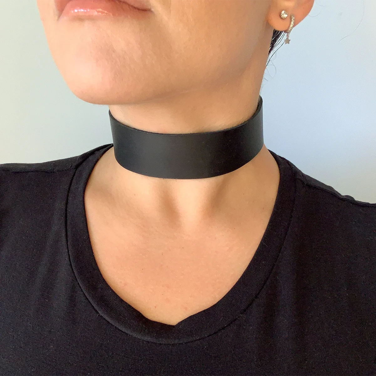 Women's Fashion Collar Simple Black PU Leather Wide Necklace Button Collar Daily Wear Accessory Collar